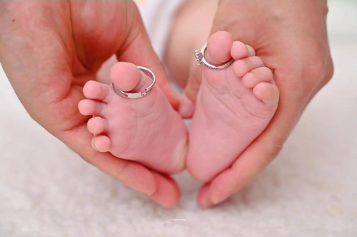 青岛怀孕肚子一边高一边低